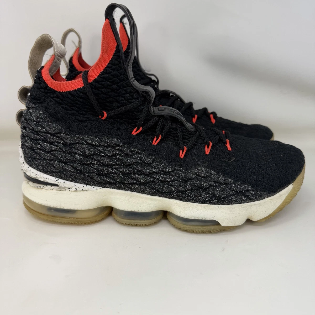 Preços baixos em Nike LeBron 15 Bright Crimson | eBay