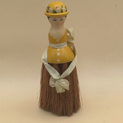 VTG 1930 Wooden Half Doll Whisk Broom Hand Painted Clothes Crumbs Brush 6  Tall