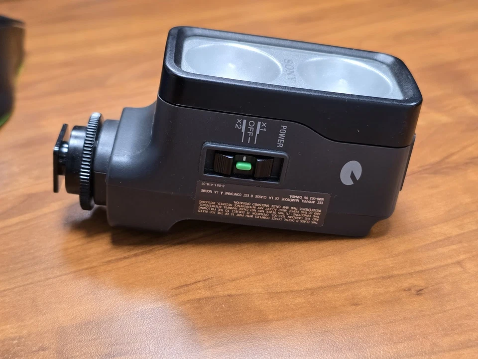 Sony HVL-20DW2 Battery Video Light Hotshoe - Image 2 of 4