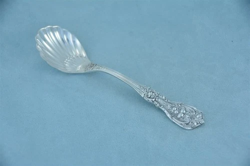 Reed & Barton Francis I Sterling 5-3/8 Small Sugar Shell Spoon No Monogram
