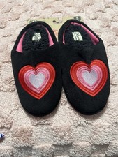 dluxe by Dearfoams Women's Heart Slide Slippers Black 5/6 New With Tags