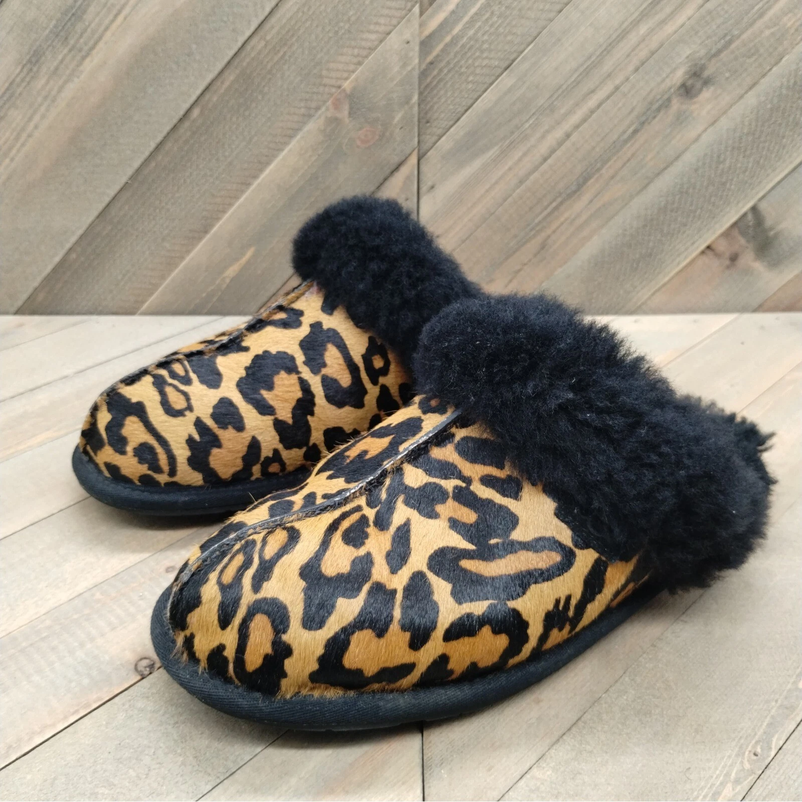 PUMA UGG Scuffette Panther Print Pantofole foderate in pile da donna taglia 7 bronzo nero