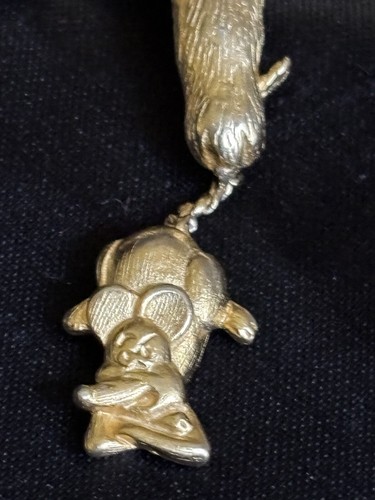 Vintage Cat with Dangle Mouse Brooch Pin by JJ Textured Dangle 2.5" x 2.5" - Picture 9 of 11