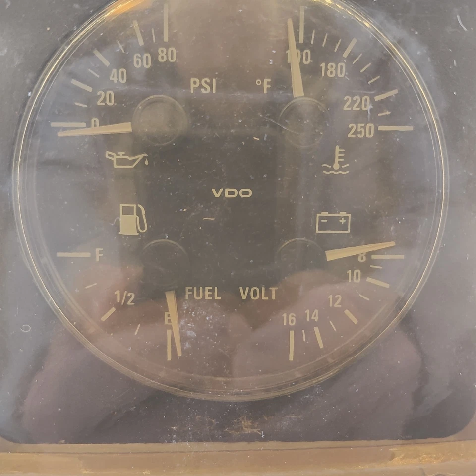 Vintage VDO 110201  4 IN 1  Multifunction Gauge w/ 3 Sender Units - Image 3 of 4