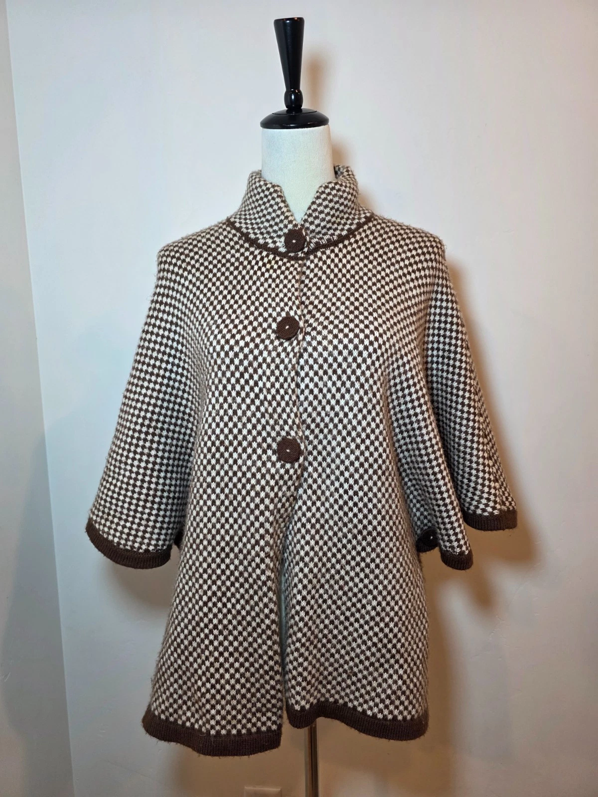 Peruvian Womens Brown Checkered Poncho Cape Cardigan 100% Alpaca Wool One Size