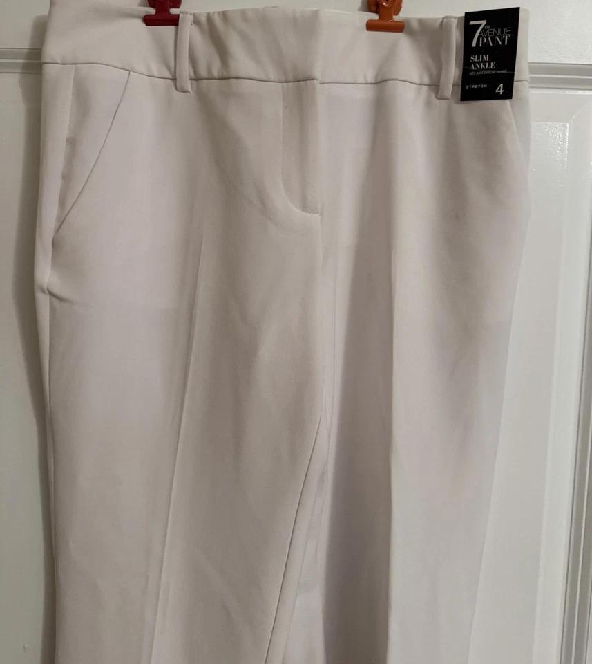 Pantalón New York & Co. 7th Avenue. Pantalón tobillo slim blanco. Talla 4 elástico. Nuevo con etiquetas Foto 2 de 3