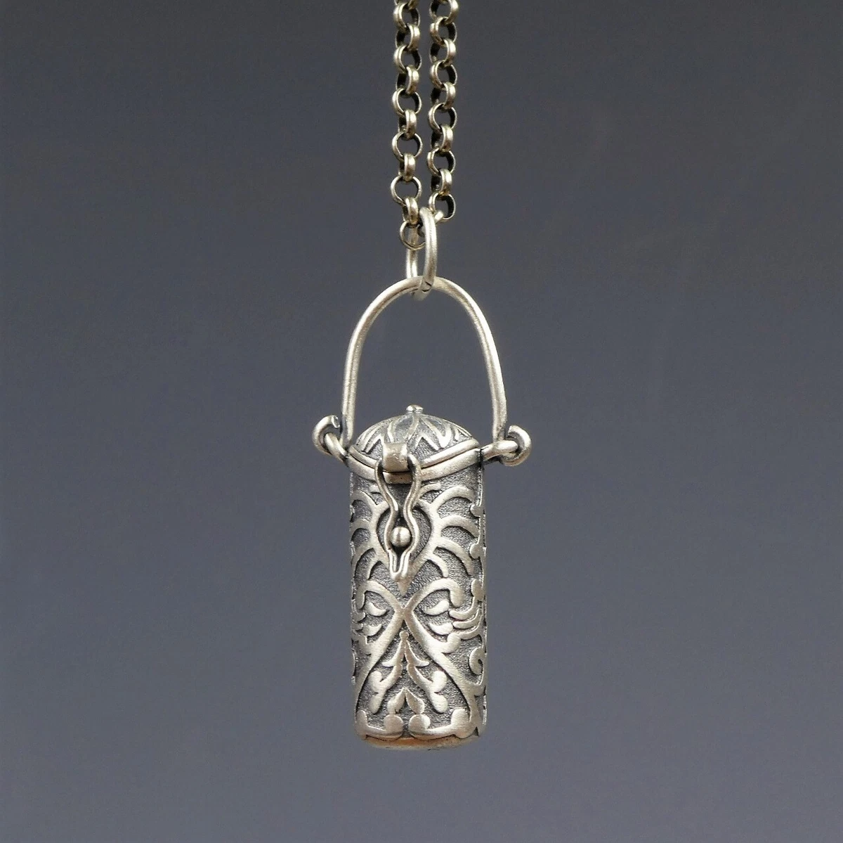 Cylinder locket sale