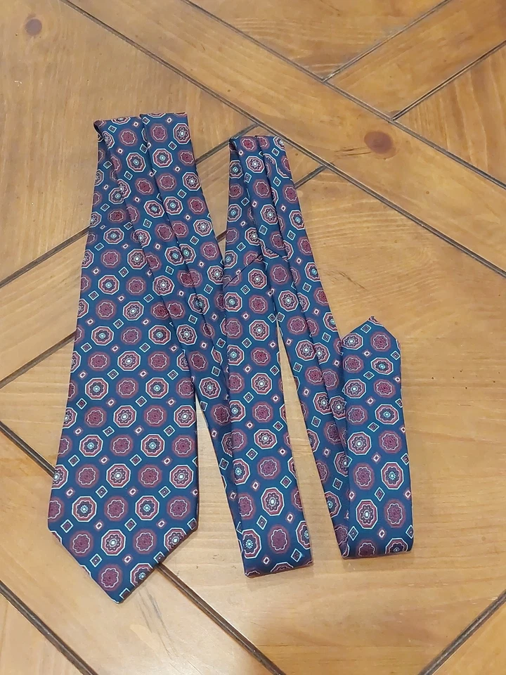 Tasso Elba Blue And Maroon Geometric Floral Design Silk Tie 3x60" great conditio — 第 3/3 张图片