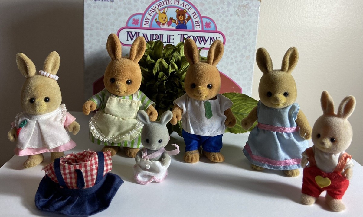 Vintage MAPLE TOWN Dollhouse PATTY RABBIT FAMILY Complete Set Of 6