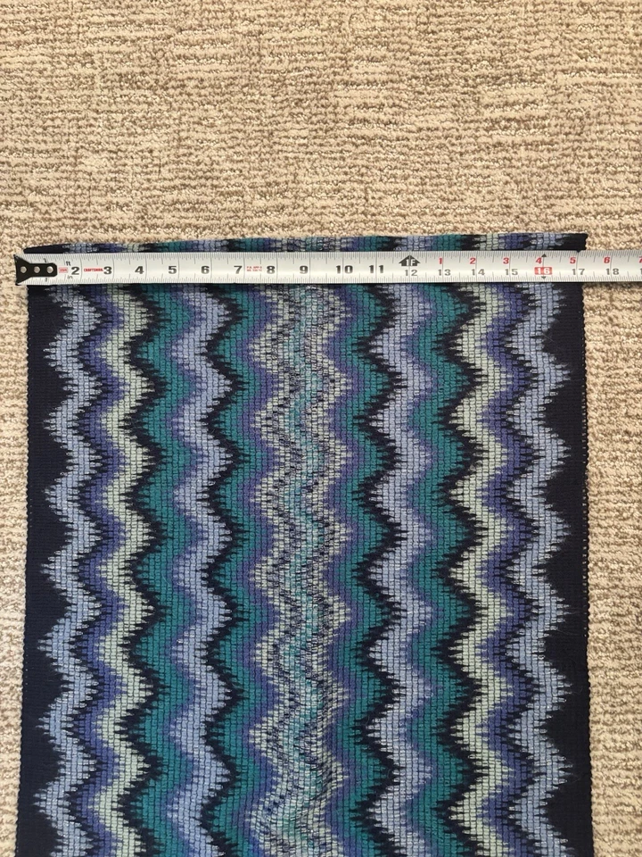 Preciosa bufanda de seda de lana Mission 17” X72” - azul marino, azul verdoso, blanco con plata Foto 2 de 4