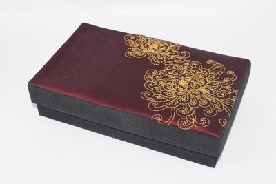 Nevina Räucherstäbchen Geschenkset in original thailändischer Seidenbox