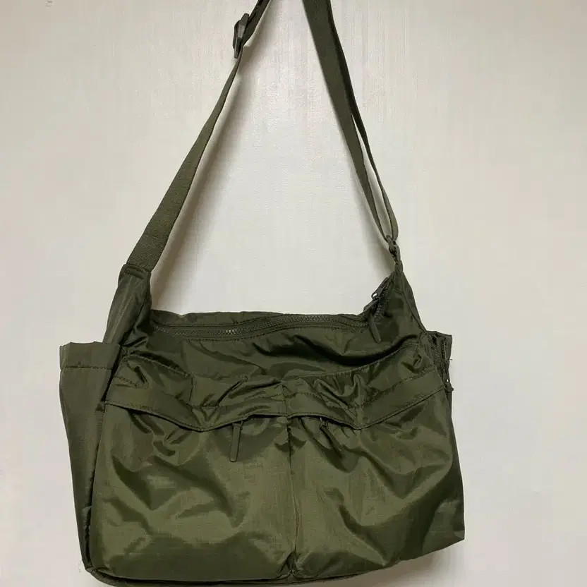 Uniqlo Porter Mash Crossbody Bag Khaki