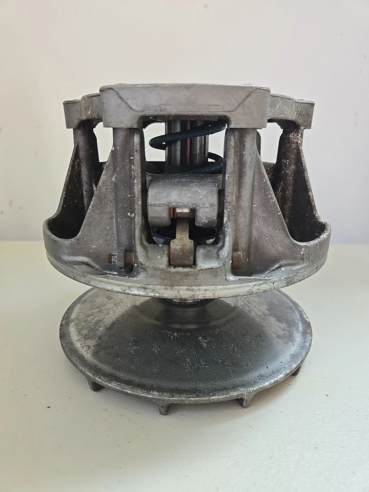 Polaris Magnum 325 2002 4x4 embrague de accionamiento primario con perno primario 1321976 Foto 4 de 4