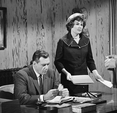 Raymond Burr as Perry Mason Barbara Hale as Della Street in The Ca- Old Photo