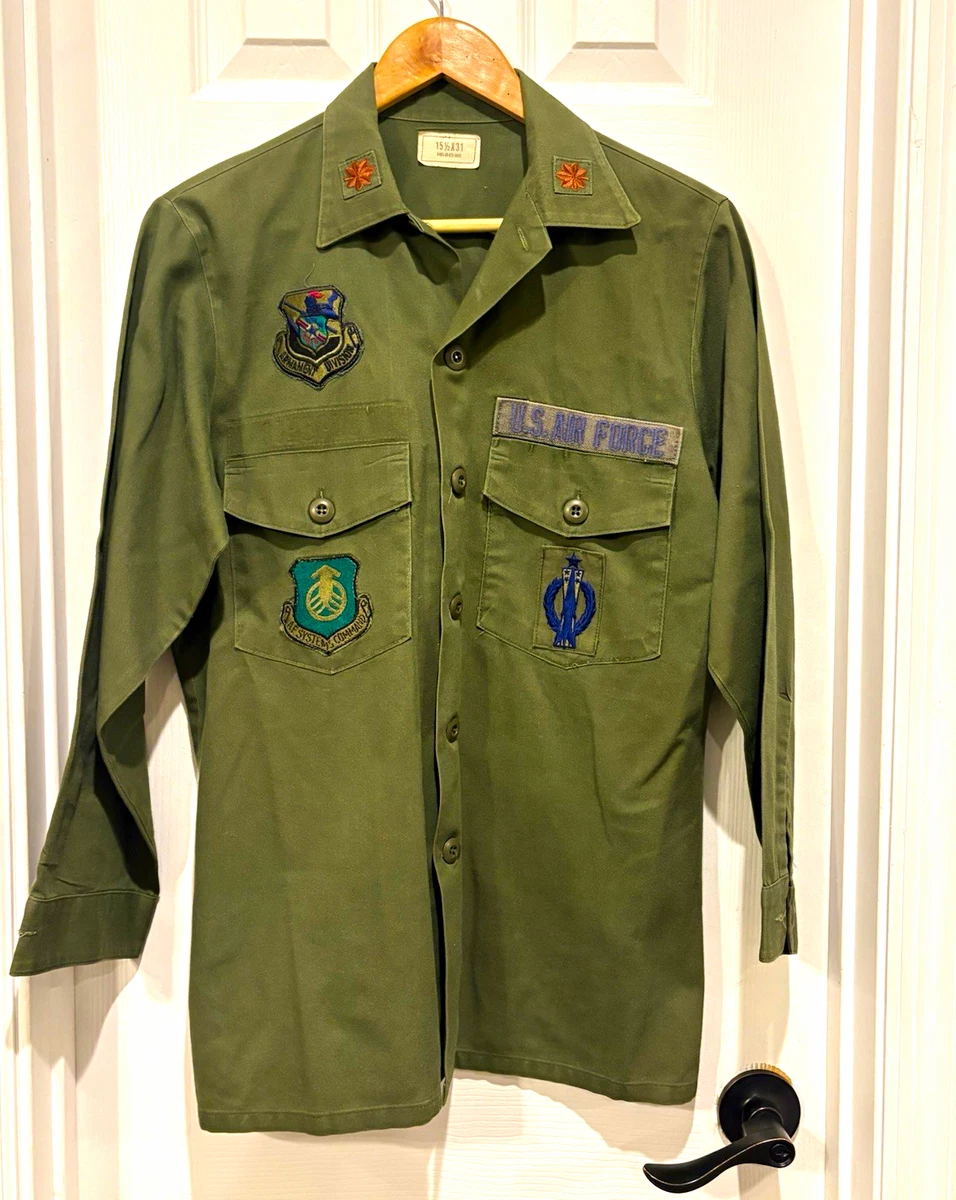 Preços baixos em Camisa de Força Aérea Vintage em uniformes