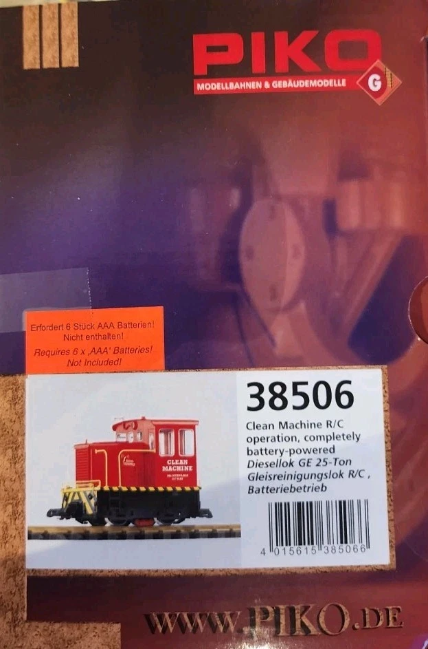 Piko 38506 G Scale Clean Machine R/C GE 25-Ton Track Cleaning Locomotive - Image 3 of 4