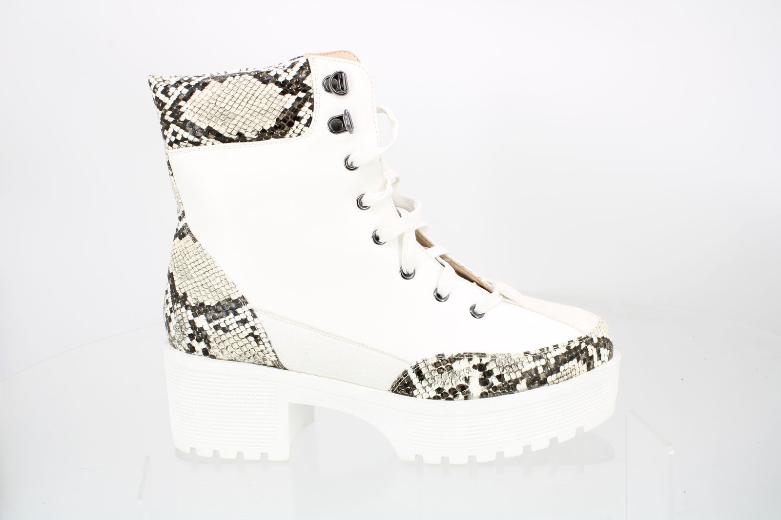 Модные женские ботинки с животным принтом Vivianly размер 9 6290₽