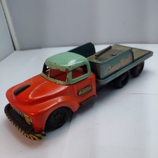 VINTAGE TIN FORD TRUCK Circa 1950's MADE IN JAPAN TIN FRICTION CRANE TRUCK TOY