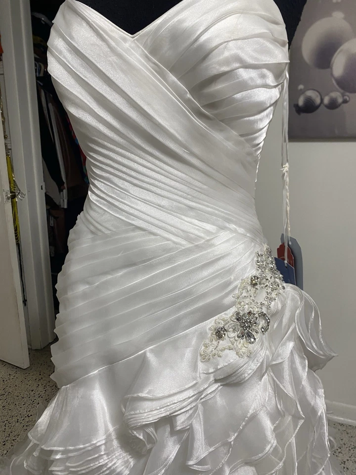 Vestido de novia de organza Miri by Maggie Sottero Foto 2 de 4