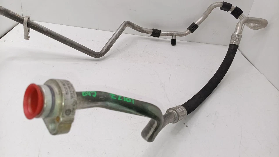 Manguera de línea de succión de aire acondicionado 2016 17 18 Volkswagen Jetta 1,4 L Foto 3 de 4