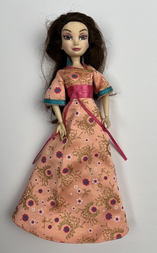 Disney Descendants Lonnie of Auradon Prep, Daughter of Mulan Coronation