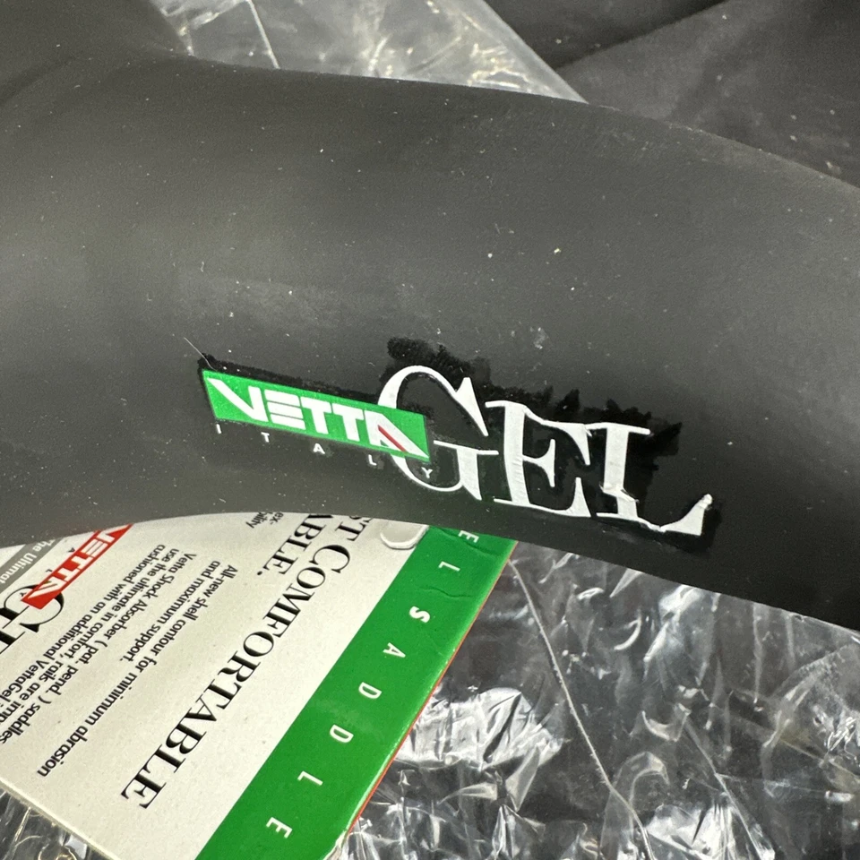 Nuevo de Lote Antiguo Vetta VSA Sillín Asiento Bicicleta Gel MTB De Colección Bicicleta Piezas Cuero Negro Foto 2 de 4