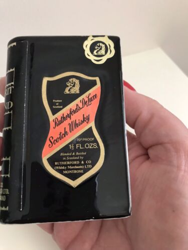 Rutherford Deluxe Scotch Whisky Decanter Book shaped ( Spirit of Scotland ) Used - 第 1/4 張圖片