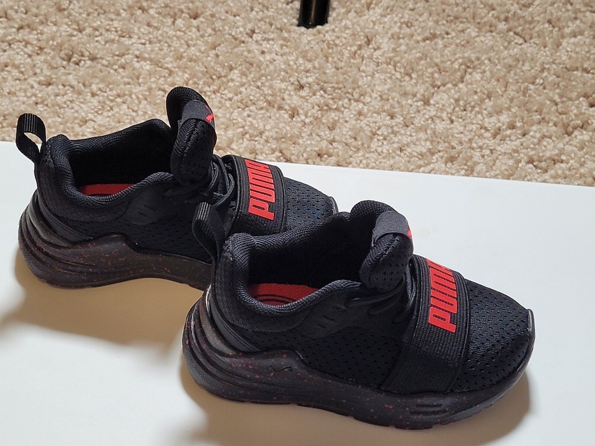 Size 5c- PUMA Softride Slip on Toddler Sneakers Black/red