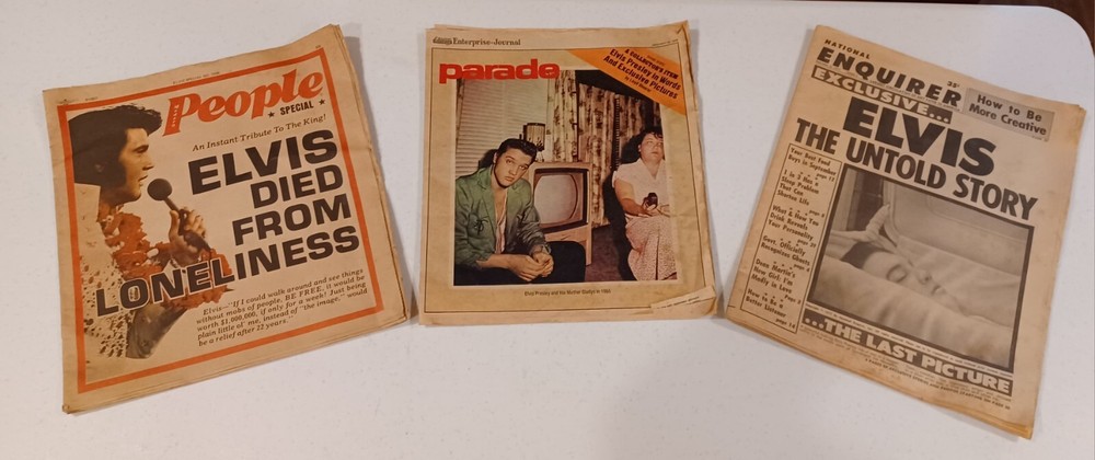 The National Enquirer/Parade/People....Collector Newspapers From ELVIS' death.