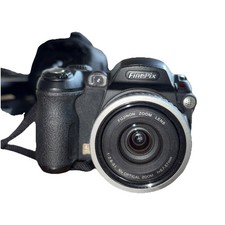 Fujifilm Finepix S5100 4MP Digital Camera with 10x Optical Zoom, SD Card  Case