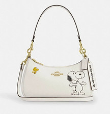 CBJ76 COACH x PEANUTS Chalk Multi Teri Shoulder Bag Snoopy Outlet Products NWT