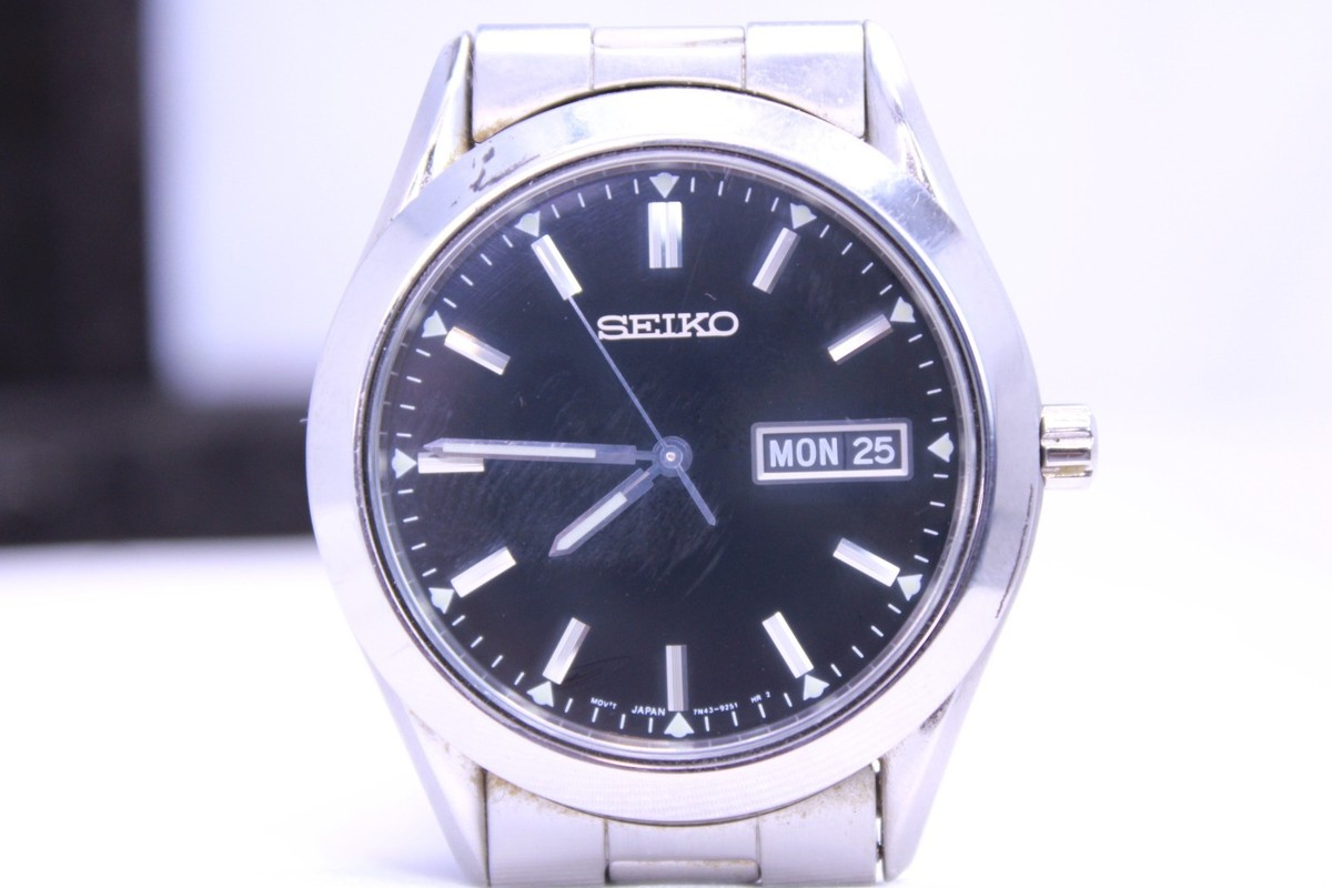 Seiko 7N43-9070 Quartz Day Date Black Dial Stainless Mens Watch | eBay