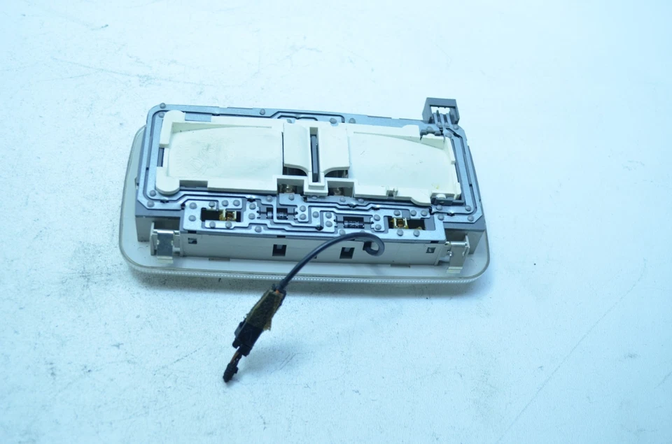 12-17 FIAT 500 LÁMPARA DOMO INTERIOR SUPERIOR DELANTERA OEM Foto 3 de 4