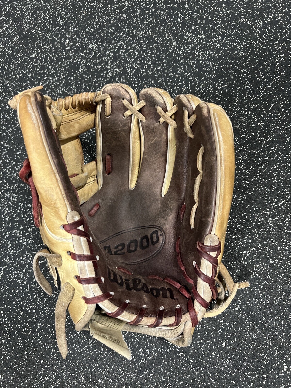 Wilson A2000 Infield Baseball Infield Glove Saddle Tan And Brown