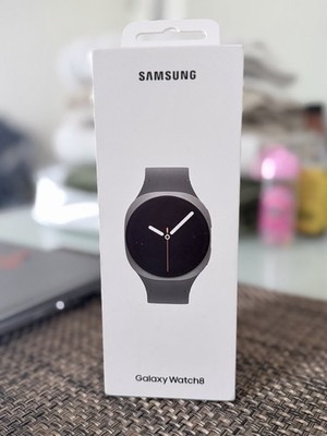 Samsung Galaxy Watch8 40mm Gray Aluminum Bluetooth Wi-Fi GPS Silicone Band