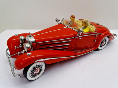 leicht defekt CMC ? 1:24 Mercedes Benz 540 K Spezialroadster 1936 rot Cabrio