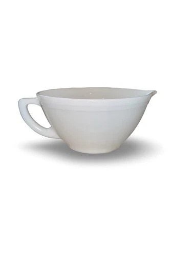 Vintage Fire-King Milk Glass Batter Bowl w Handle Spout Anchor Hocking