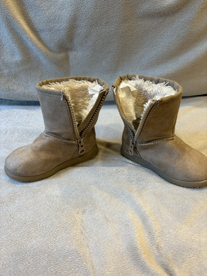 Botas Circo Baby Beige Caqui Gamuza Forradas de Felpa Talla 5 Niño Pequeño Foto 4 de 4