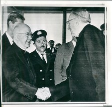 1962 Cardinal Mcintyre Greets Spellman, Vatican City Council Religion 8X8 Photo