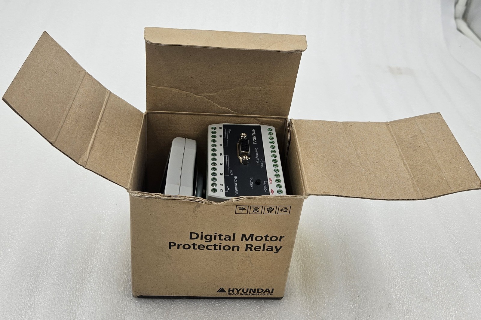 HYUNDAI UMPCOM E70T, F370 DIGITAL MOTOR PROTECTION RELAY [FAST SHIPPING]