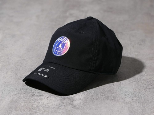 NIKE AIR JORDAN PARIS SAINT GERMAIN 