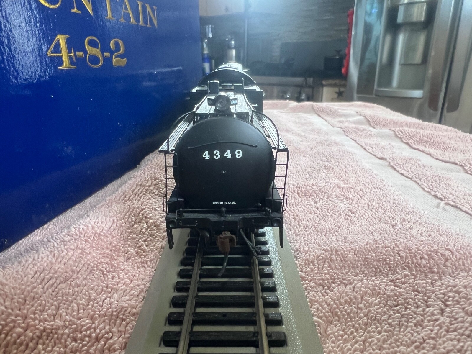 Picture 5 of 12