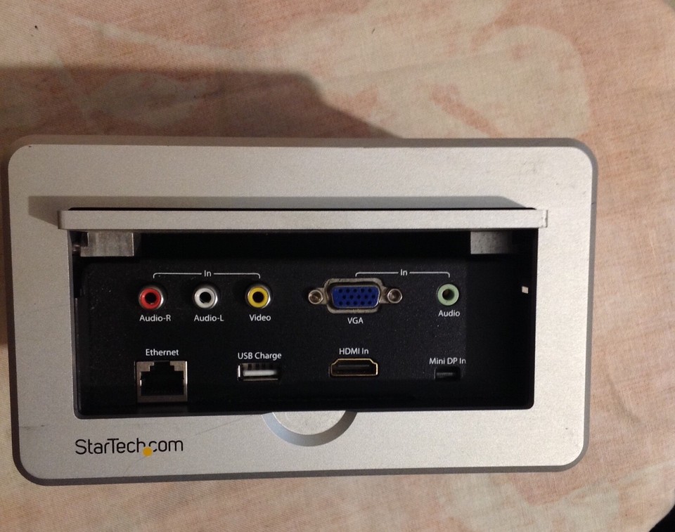 StarTech.com Conference Room Table AV Box - 4k HDMI - Boardroom AV ...