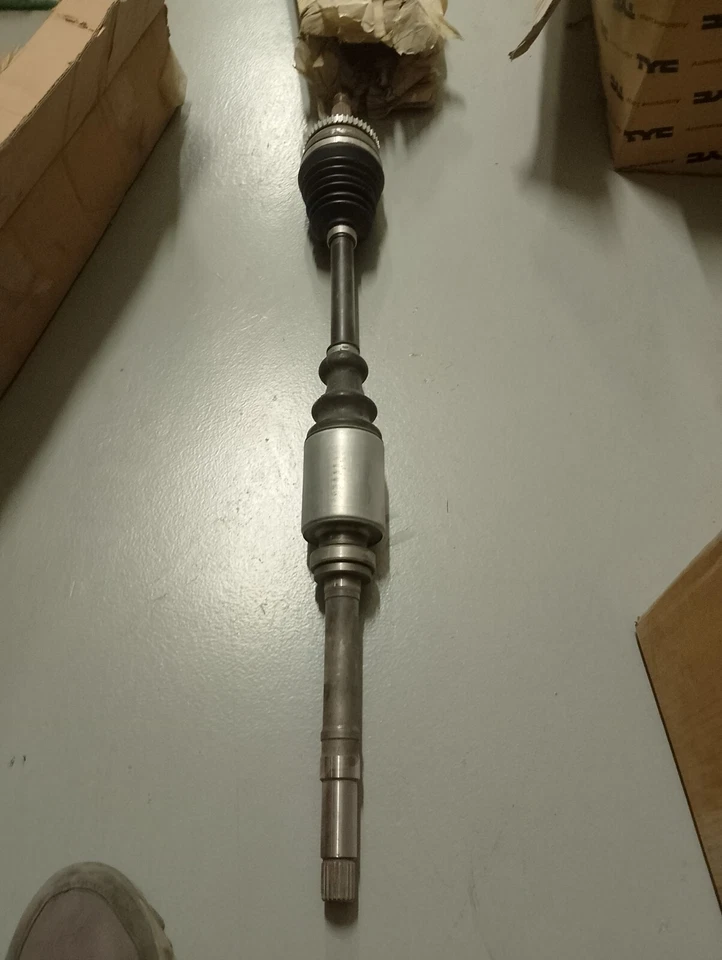 Árbol de transmisión original peugeot 106 3273.05 Foto 2 de 4