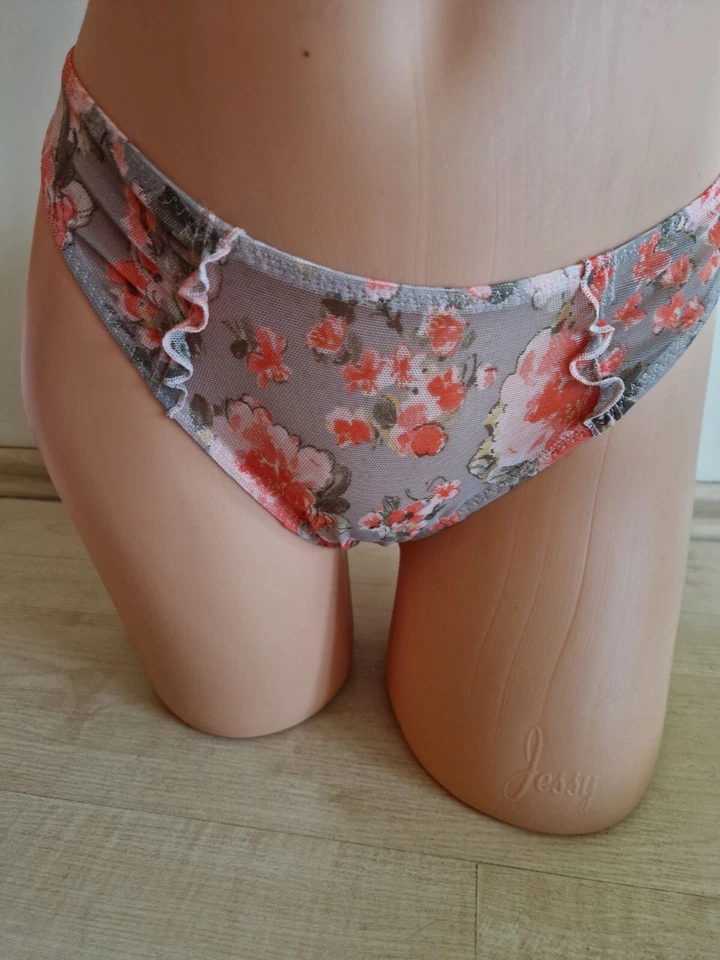 Lise Charmel Antigel эстивал садовые флоры женские размер L стринги - Изображение 2 из 4