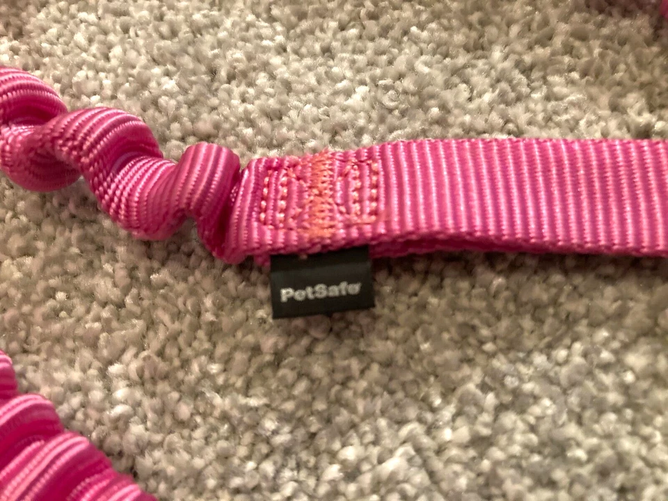 Pet Safe Small Pink Pet Harness & Pink Accordion Leash & Unbranded Neck Leash - Image 2 of 4