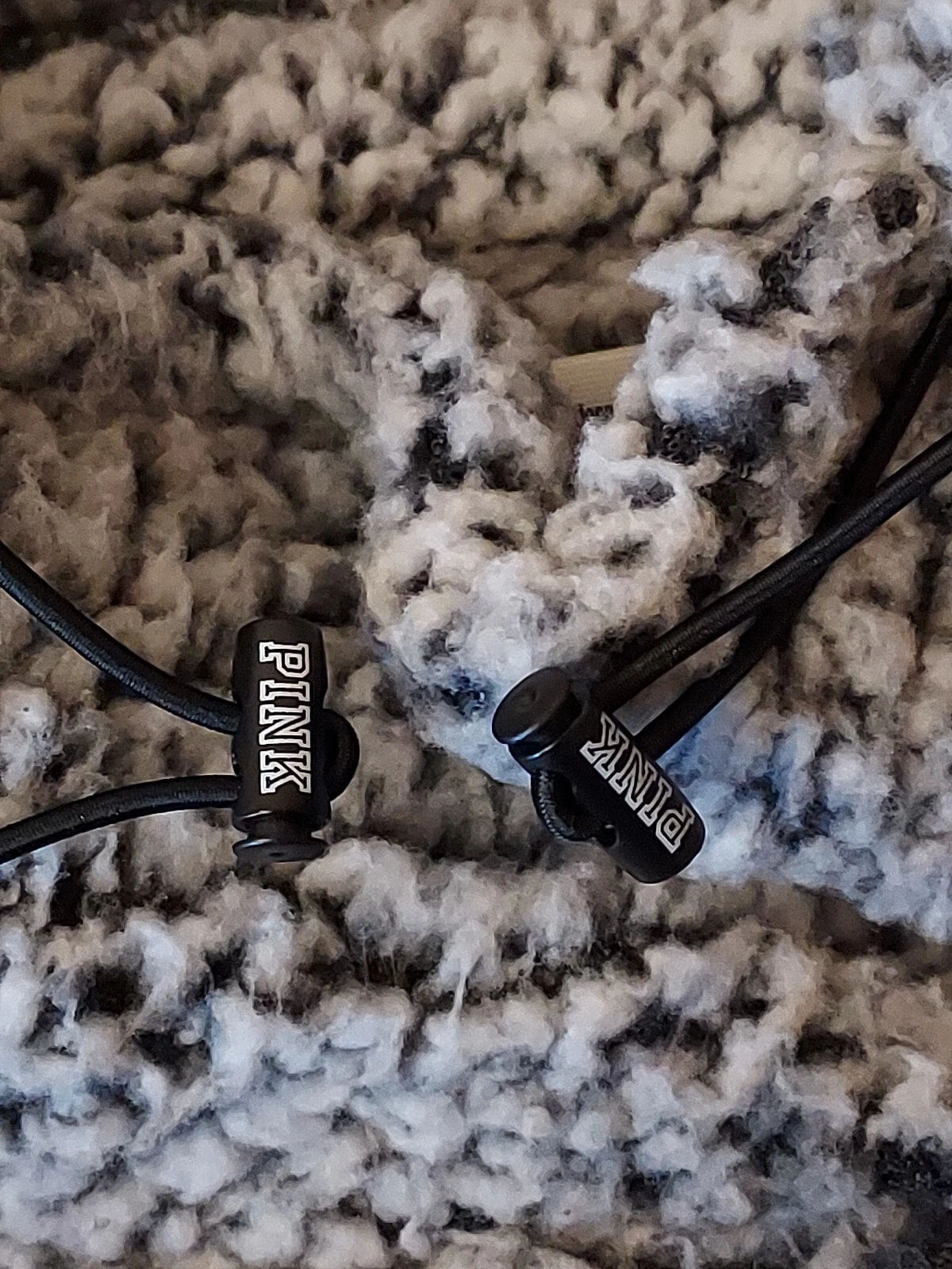 UNDERCOVER Maglione pullover con cappuccio sherpa Victorias Secret rosa donna taglia XS