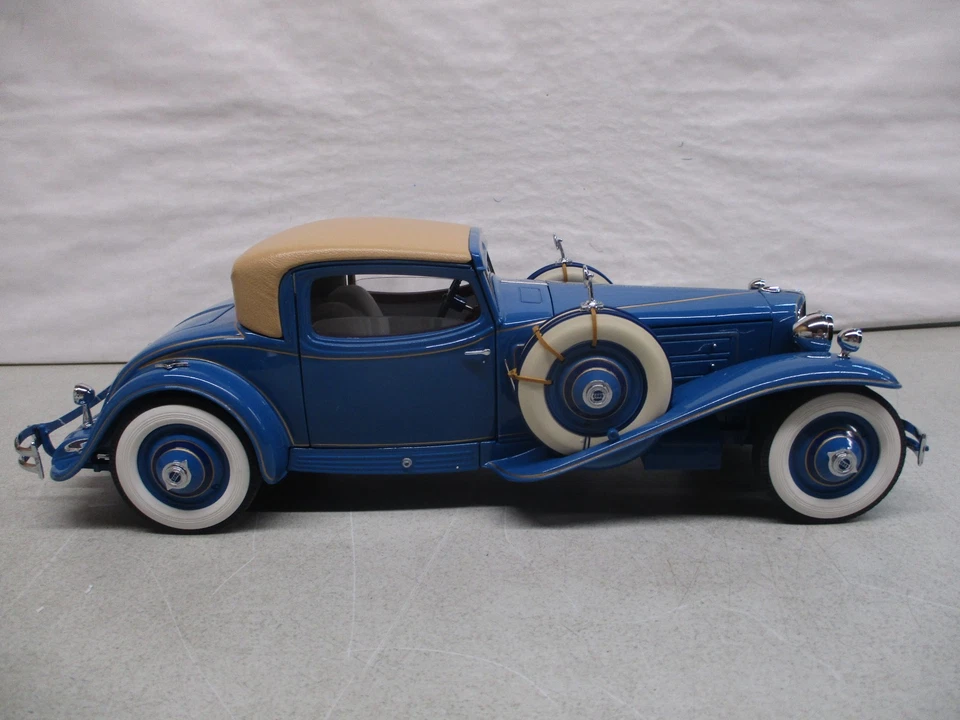 Danbury Mint 1929 Cord L-29 Special Coupe 1/16 - Image 4 of 4