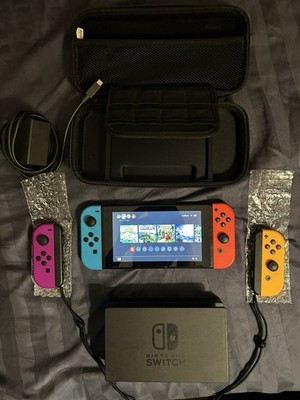 Nintendo Switch Bundle - 4 joy-cons, carrying case, dock and accessories