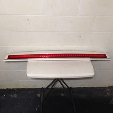 2007-2014 Cadillac Escaladeesv White Trunk Hatch Third Brake Tail Light Led Oem